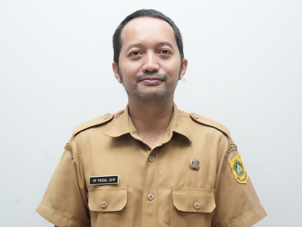 Iip Paisal Apip, S.Ip.